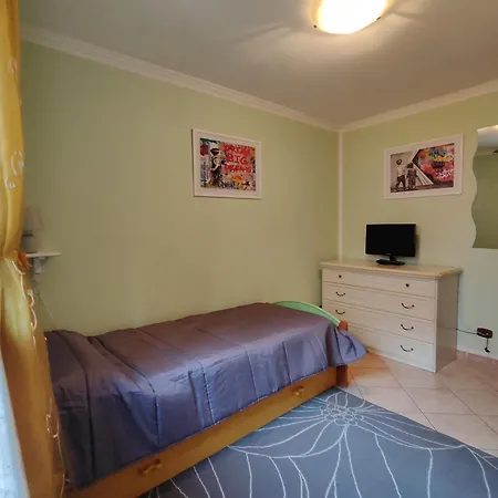 Domus Laurenza Guest house